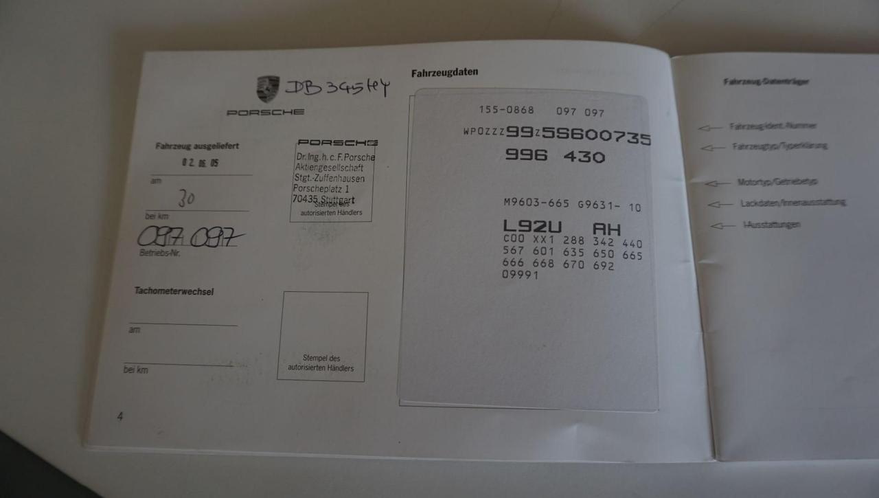 Porsche 911 Carrera 4S cat Coupé