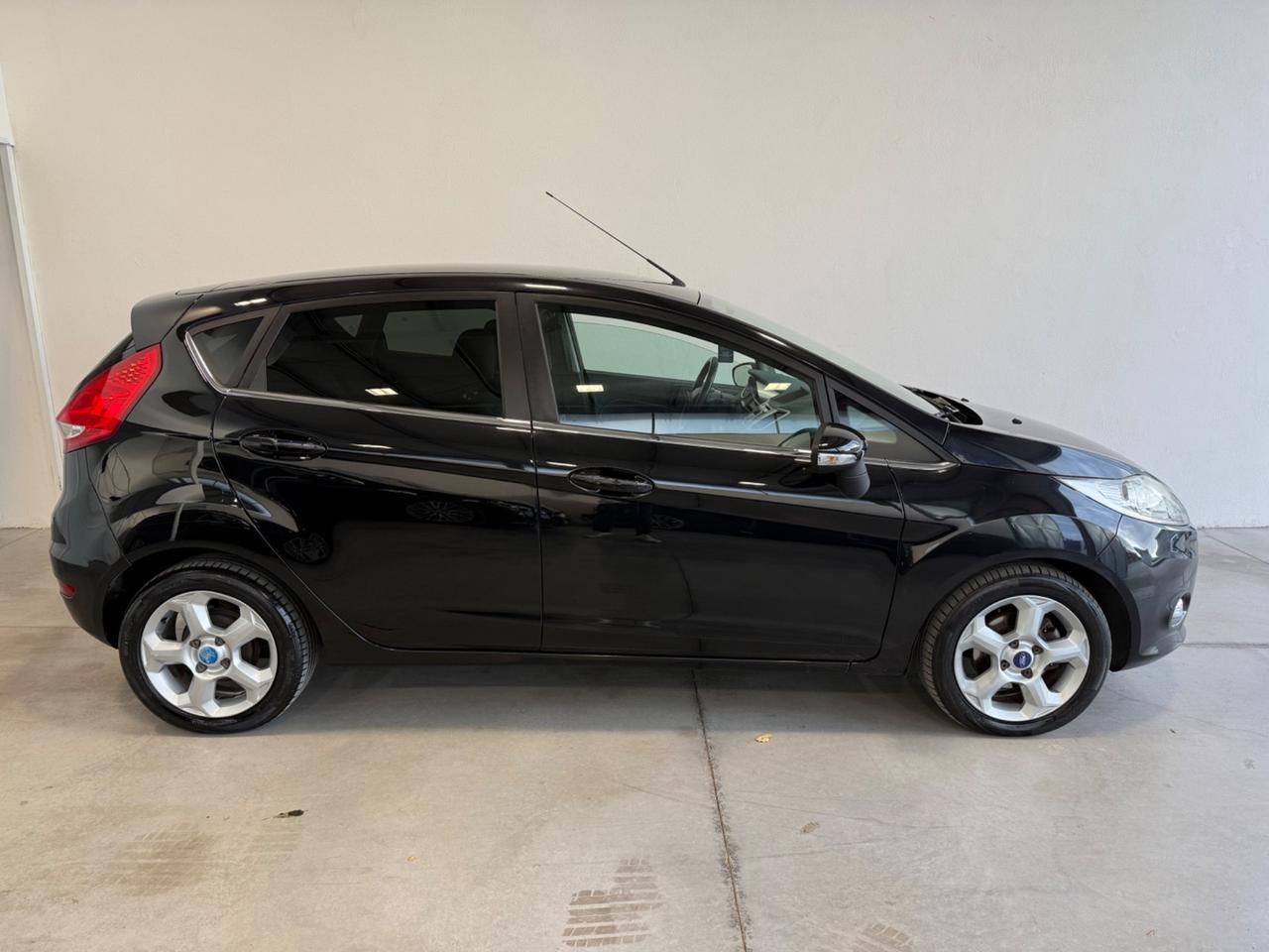 Ford Fiesta 1.4 TDCi 5p. Titanium