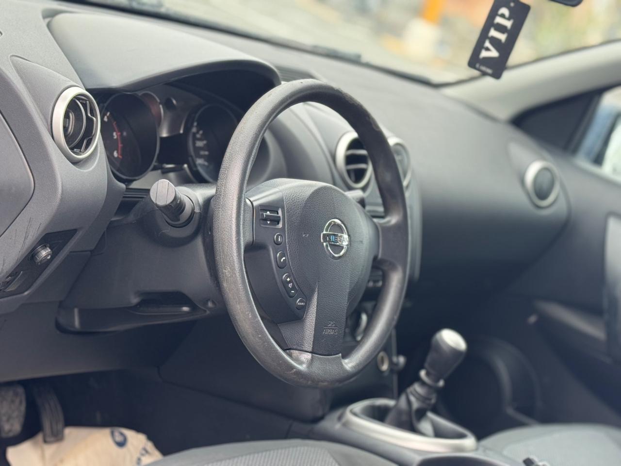 NISSAN QASHAQI 1.5 DCI SOLI 104.000 REALI!!!