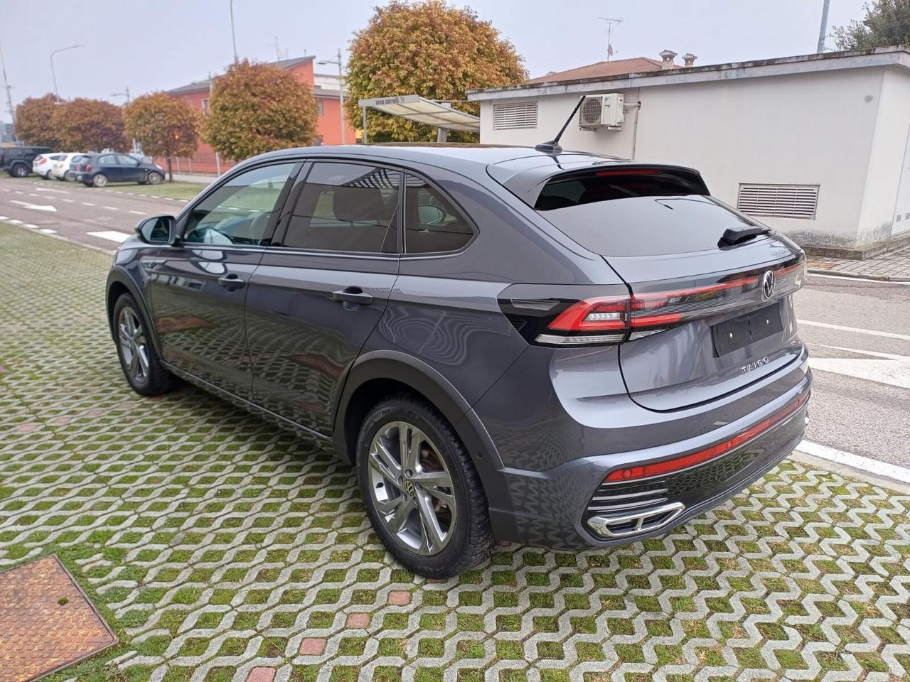 Volkswagen Taigo 1.0 TSI 110 CV DSG R-Line