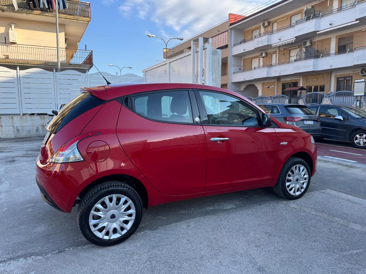 Lancia Ypsilon 900 METANO 85CV Ecochic Gold 2013