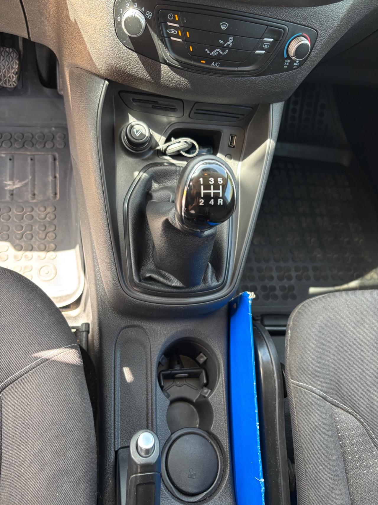 Ford Transit Courier 1.5 TDCI 75 CV Titanium