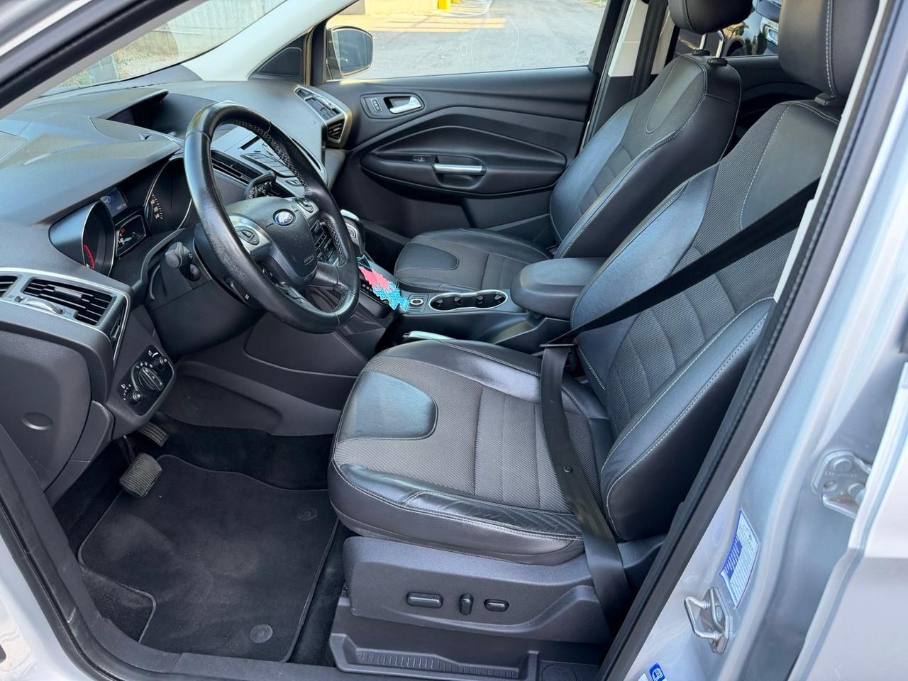 Ford Kuga 2.0 TDCI 163 CV 4WD Powershift Titanium