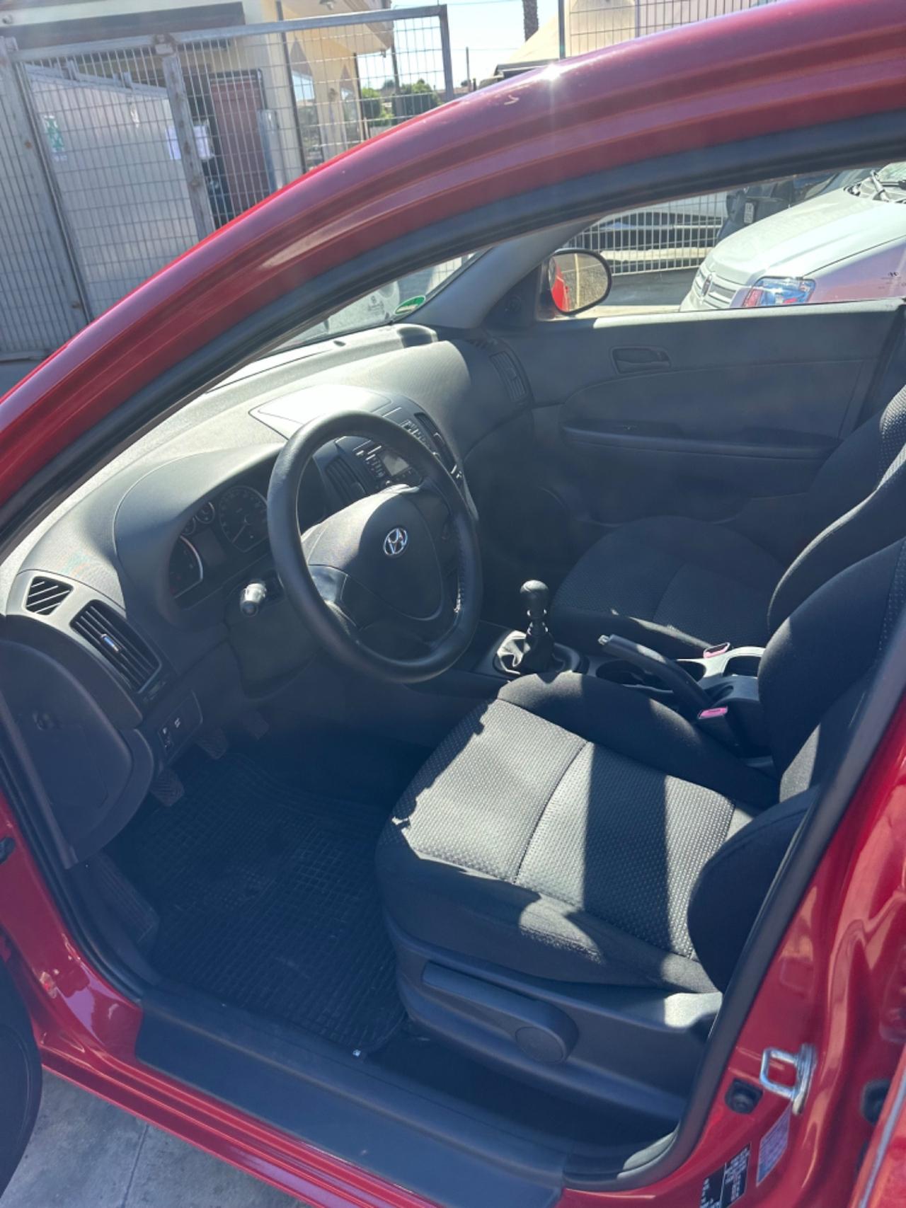 Hyundai i30 1.4 16V 109CV 5p. Active