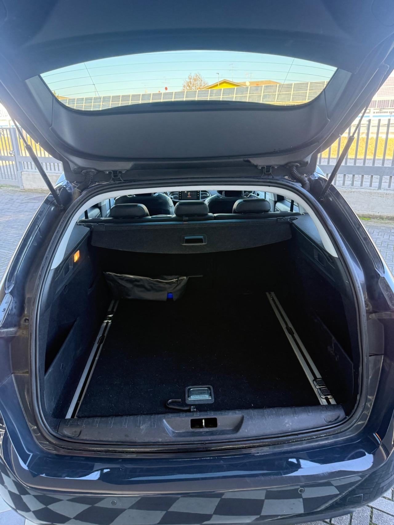 Peugeot 308 BlueHDi 150 S&S EAT6 SW GT Line