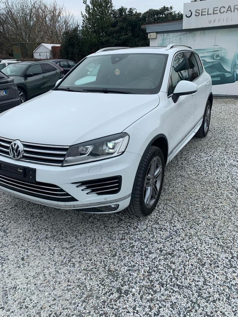 Volkswagen Touareg 3.0 TDI 262 CV tiptronic BlueMotion Sport R