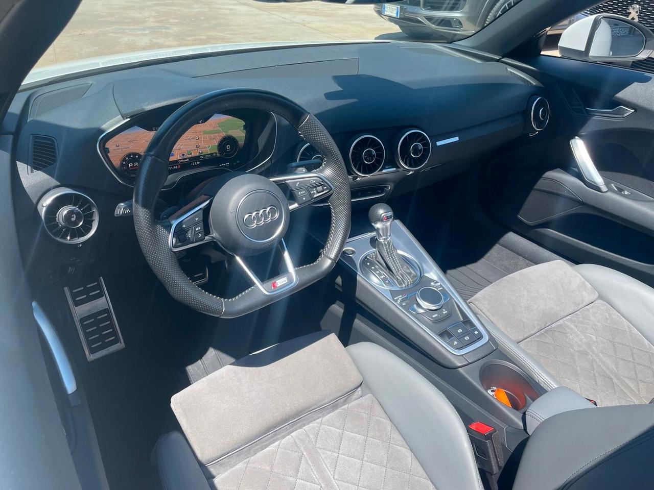 Audi TT Roadster 2.0 TFSI S tronic S line