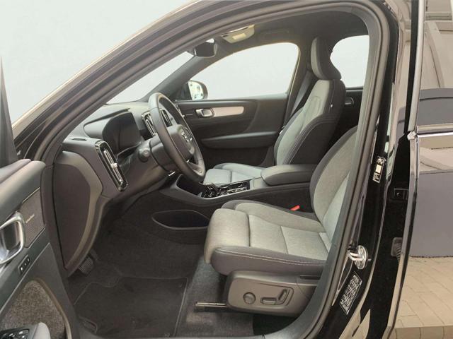 VOLVO XC40 B3 automatico Plus Dark Aziendale