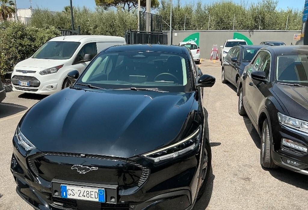 Ford Mustang Mach-E Elettrico Standard 269CV