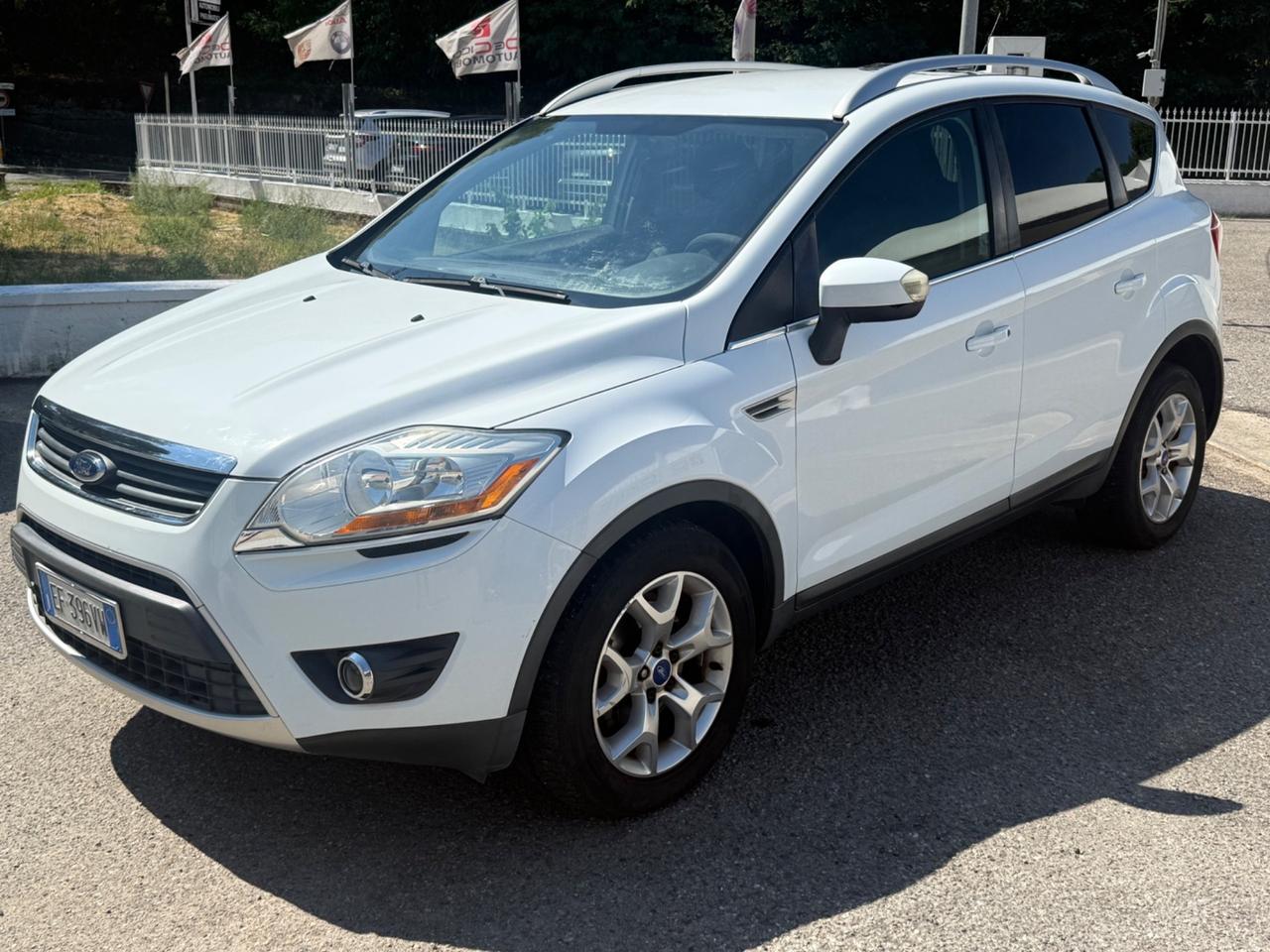 Ford Kuga Kuga+ 2.0 TDCi 140 CV 2WD DPF