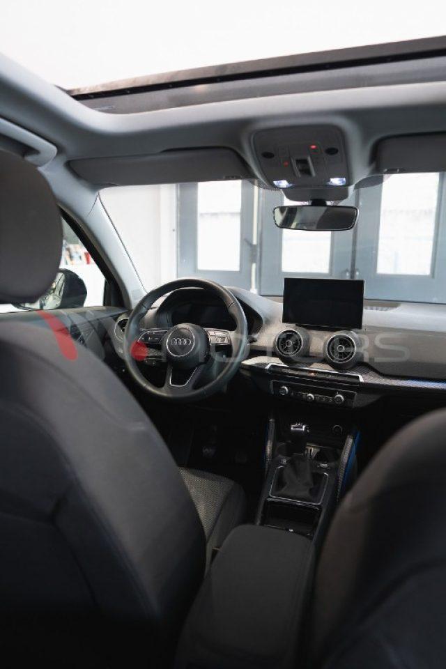 AUDI Q2 30 TDI Identity Black