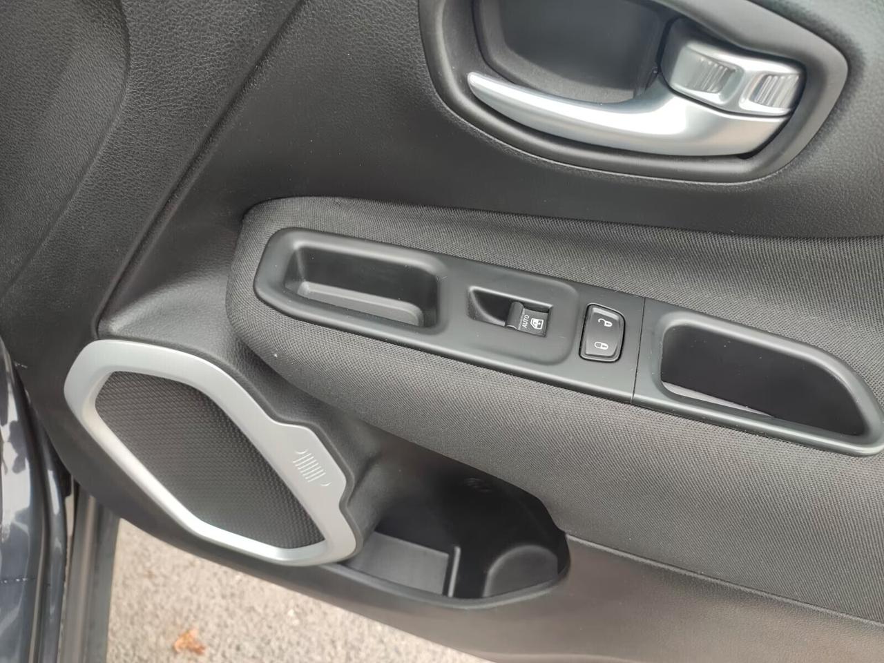 Jeep Renegade 1.6 E-TorQ EVO Longitude