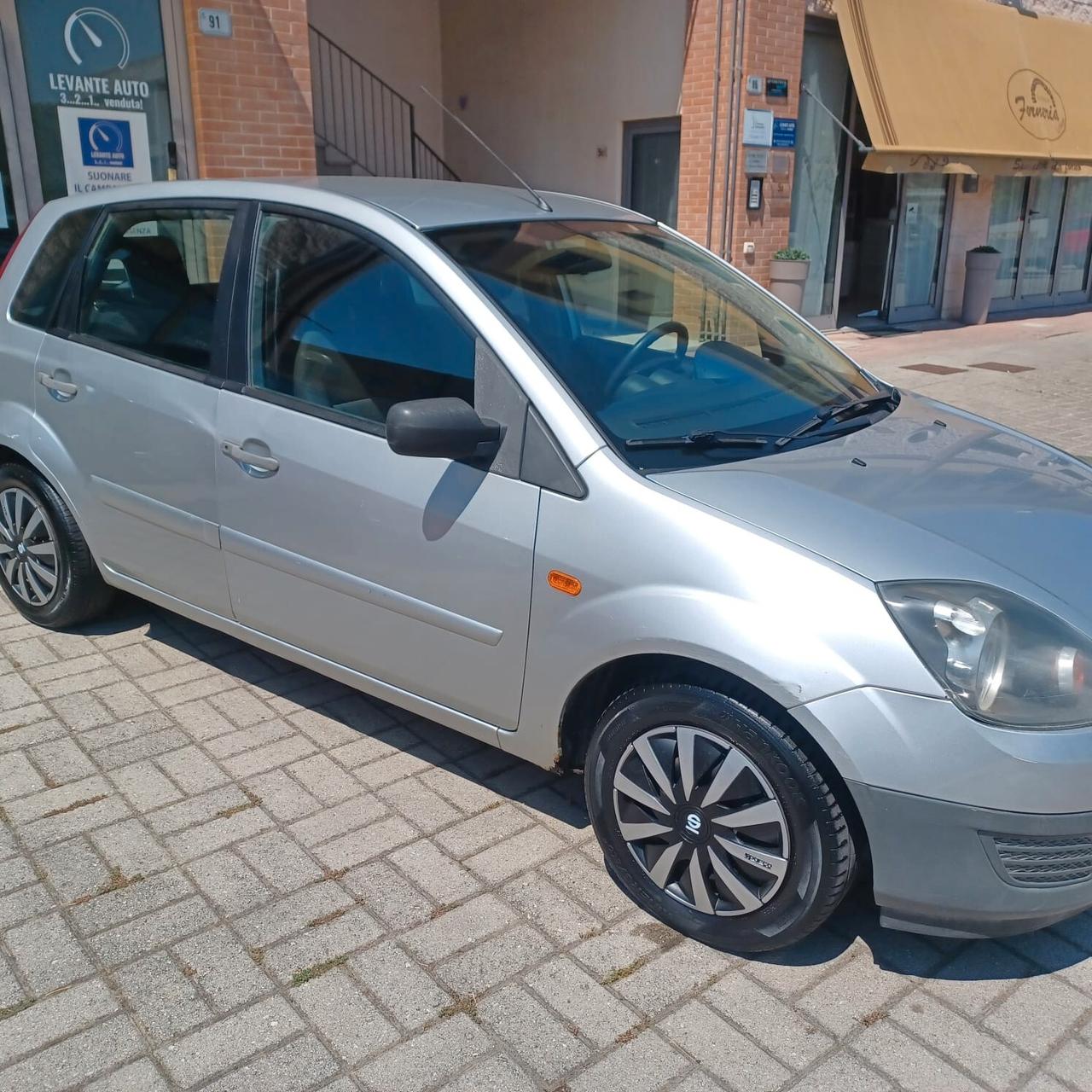 150298 KM FIESTA 1.2 CONDIZIONI ECCELLENTI NEOPATENTATI