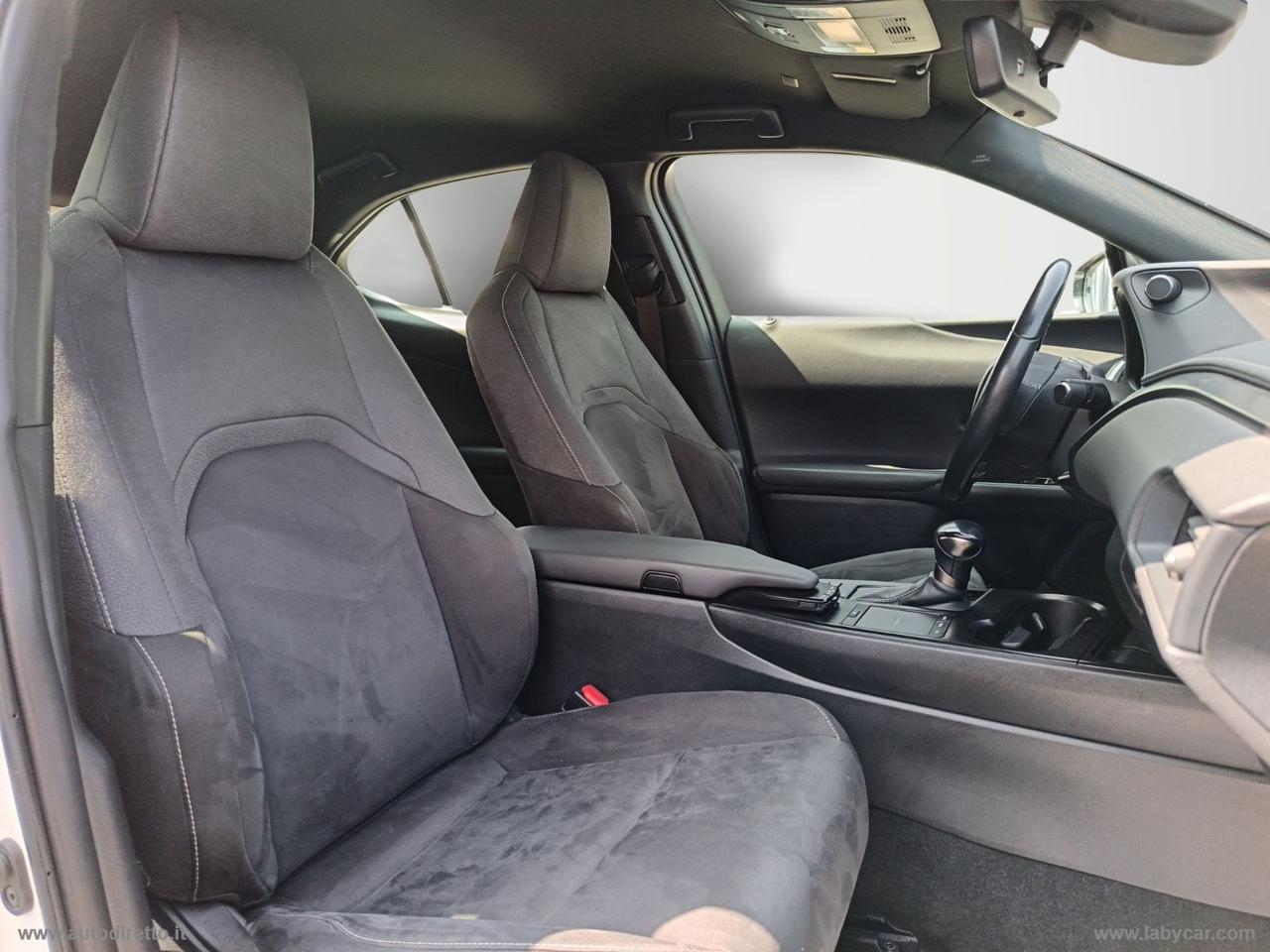 LEXUS UX Hybrid Business