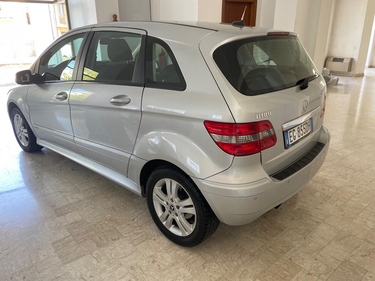 MERCEDES CLASSE B 180 116 CV "OK NEOPATENTATI"
