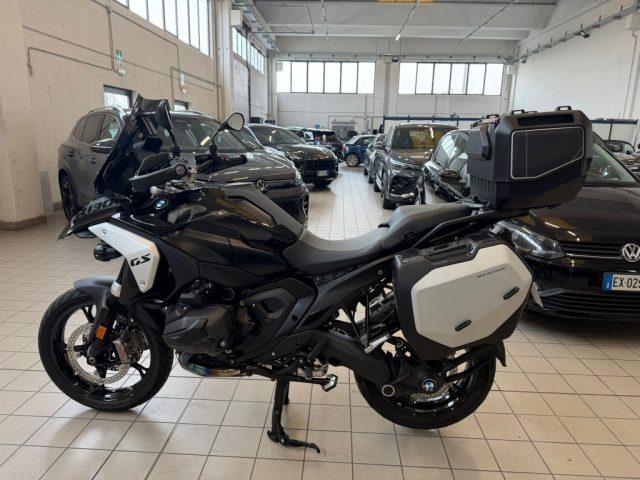 BMW R 1300 GS TRIPLE BLACK