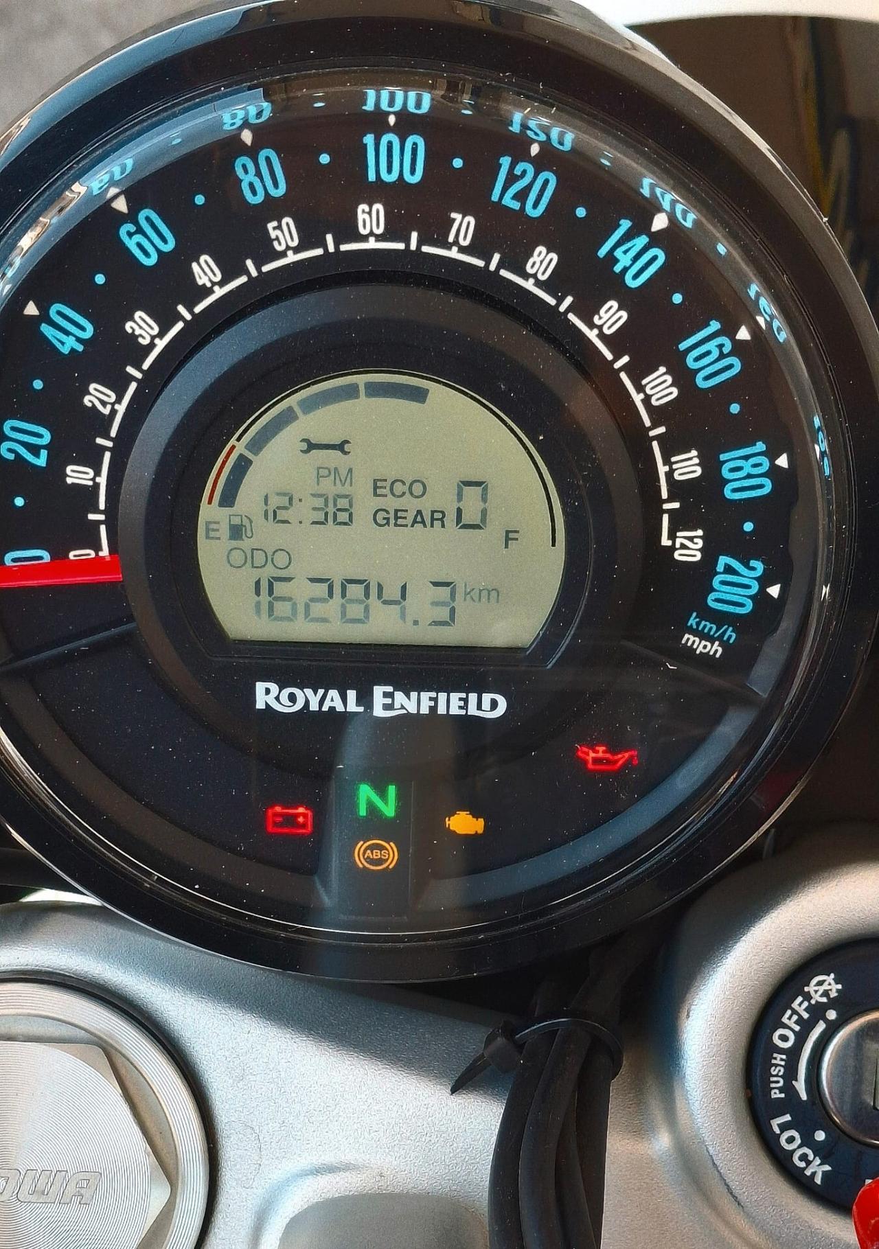 Royal Enfield Super Meteor astral 650 classic