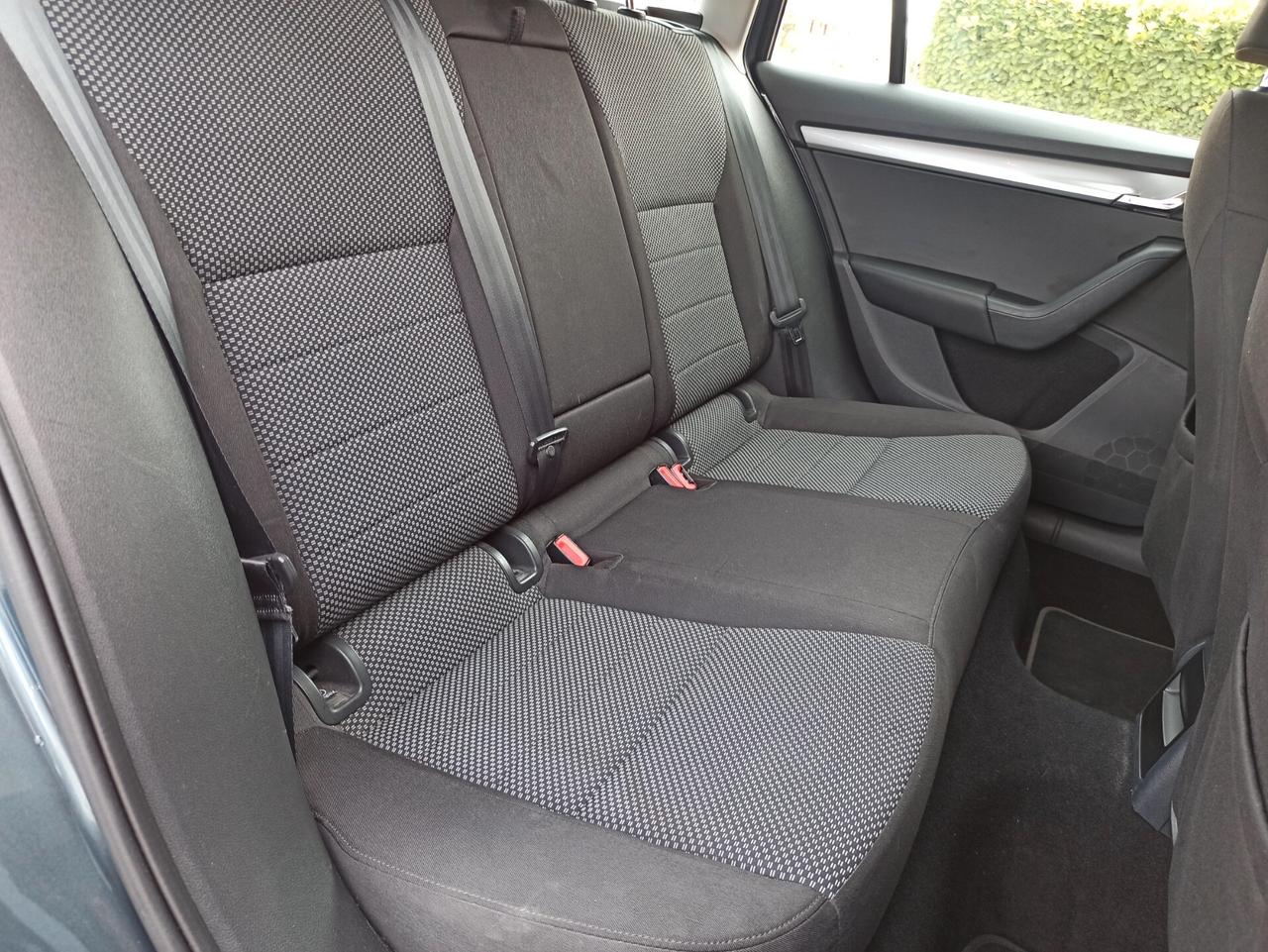 Skoda Octavia 1.6 TDI CR 105 CV Wagon Ambition