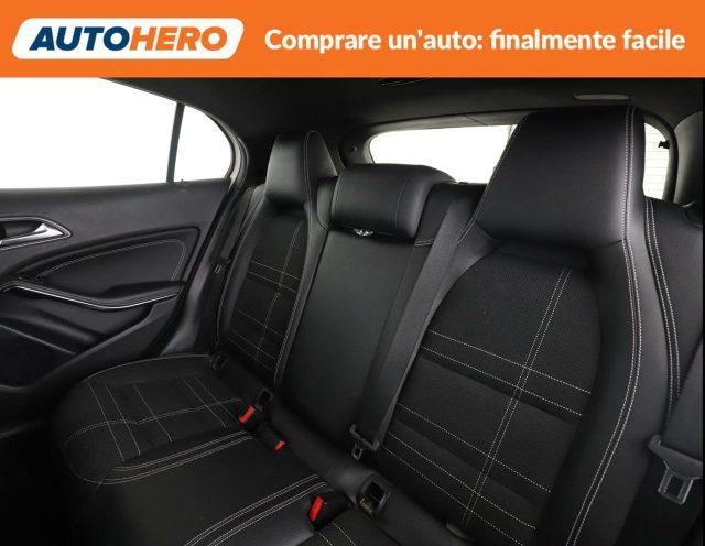 MERCEDES-BENZ GLA 200 d Automatic Sport