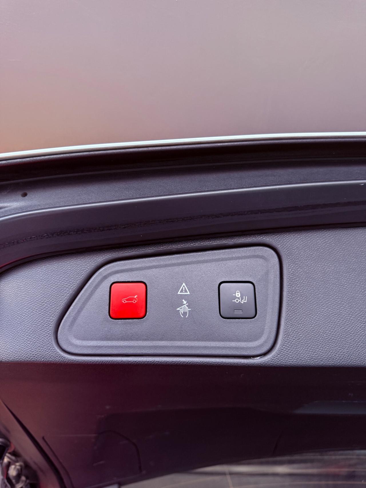 Peugeot 3008 BlueHDi 180 CV EAT8 GT 2018