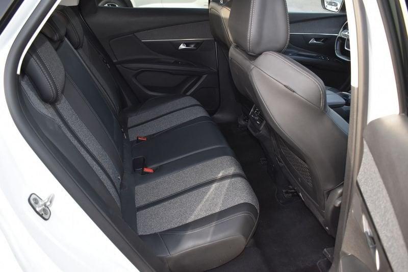 Peugeot 3008 BlueHDI 130 S&S Allure Pack
