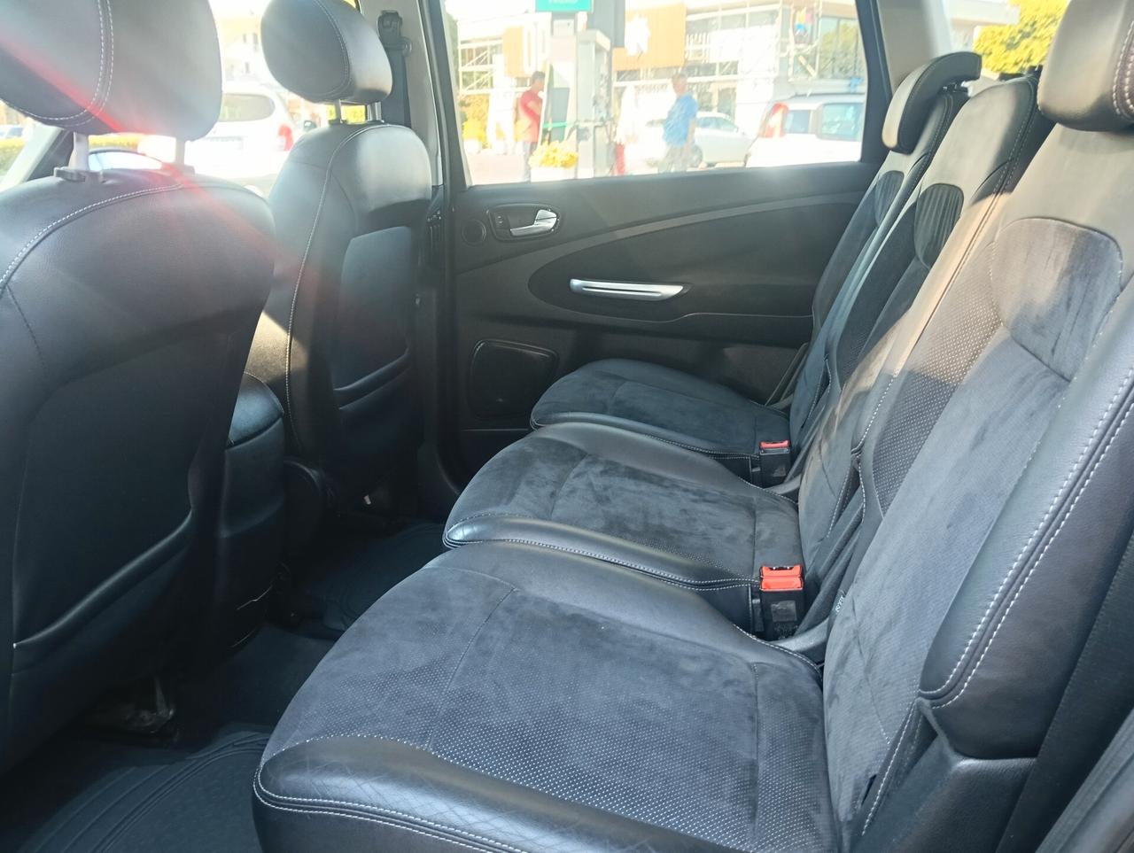 Ford S-Max 2.0 TDCi 140CV Titanium