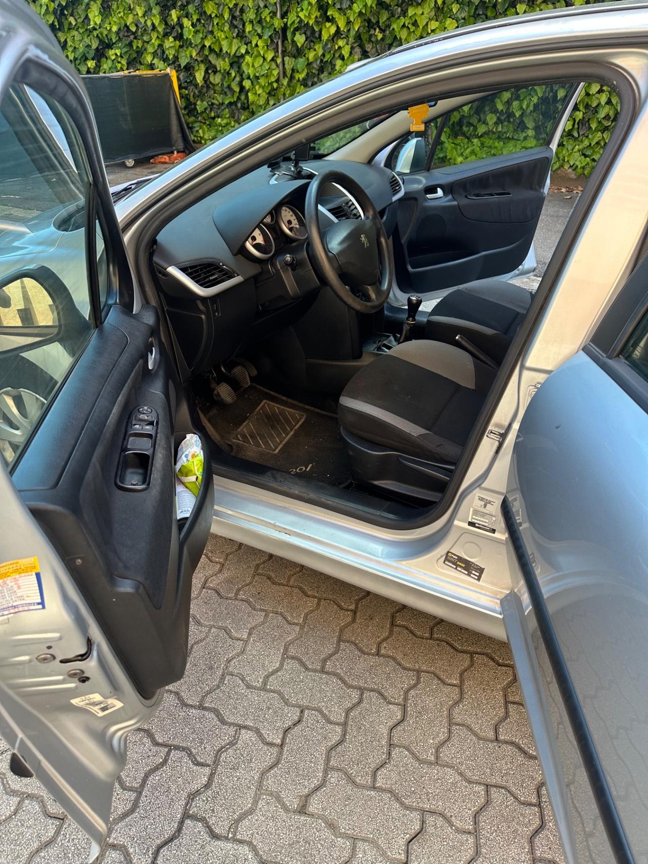 Peugeot 207 1.4 88CV 5p. ONE Line
