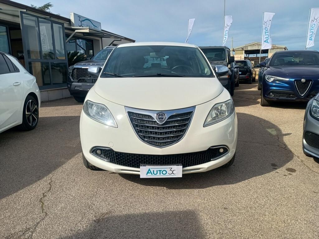 Lancia Ypsilon 1.3 MJ 95cv 5 porte Platinum