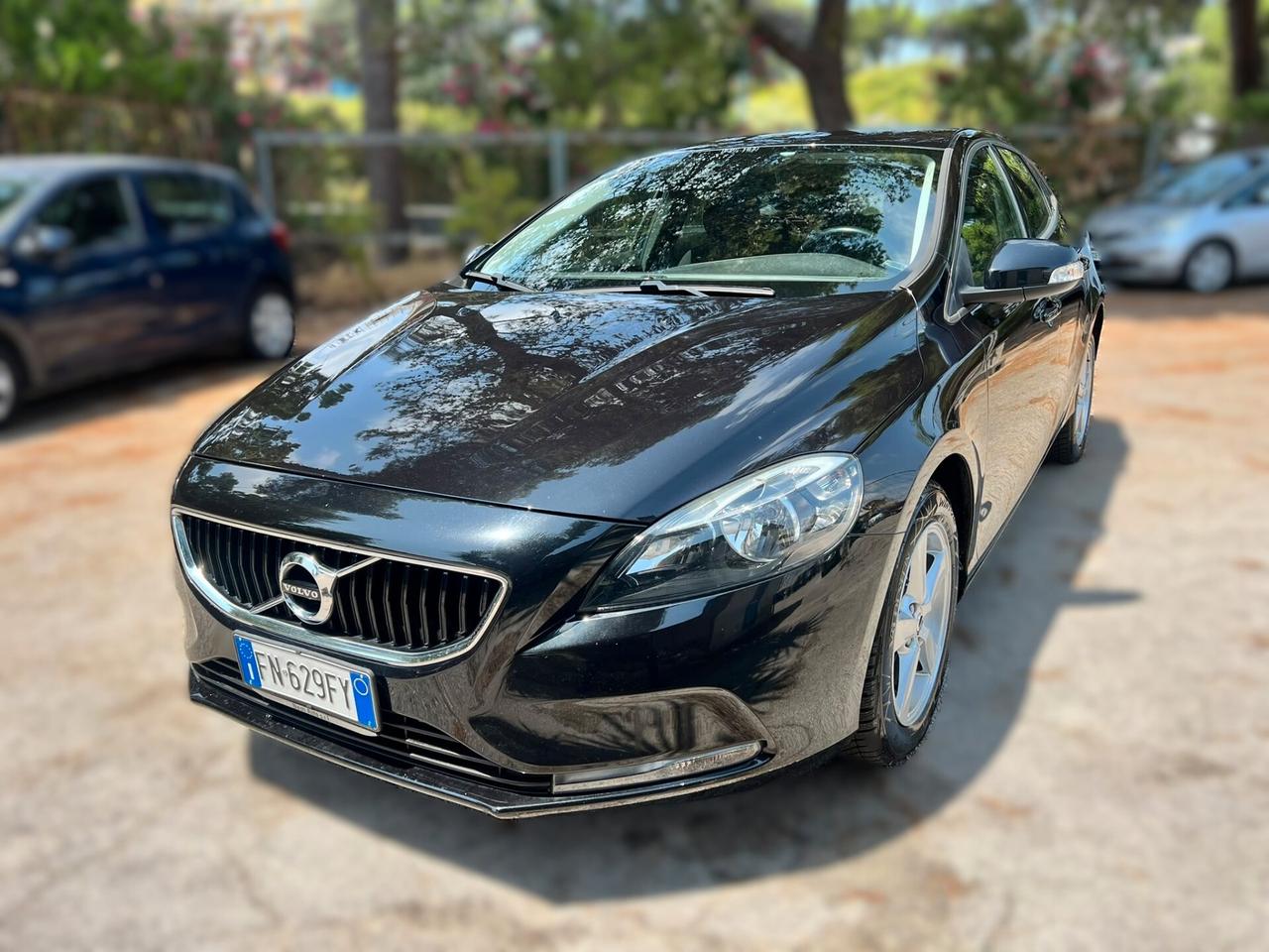 VOLVO V40 2.0 d2 Kinetic my18 - 2018