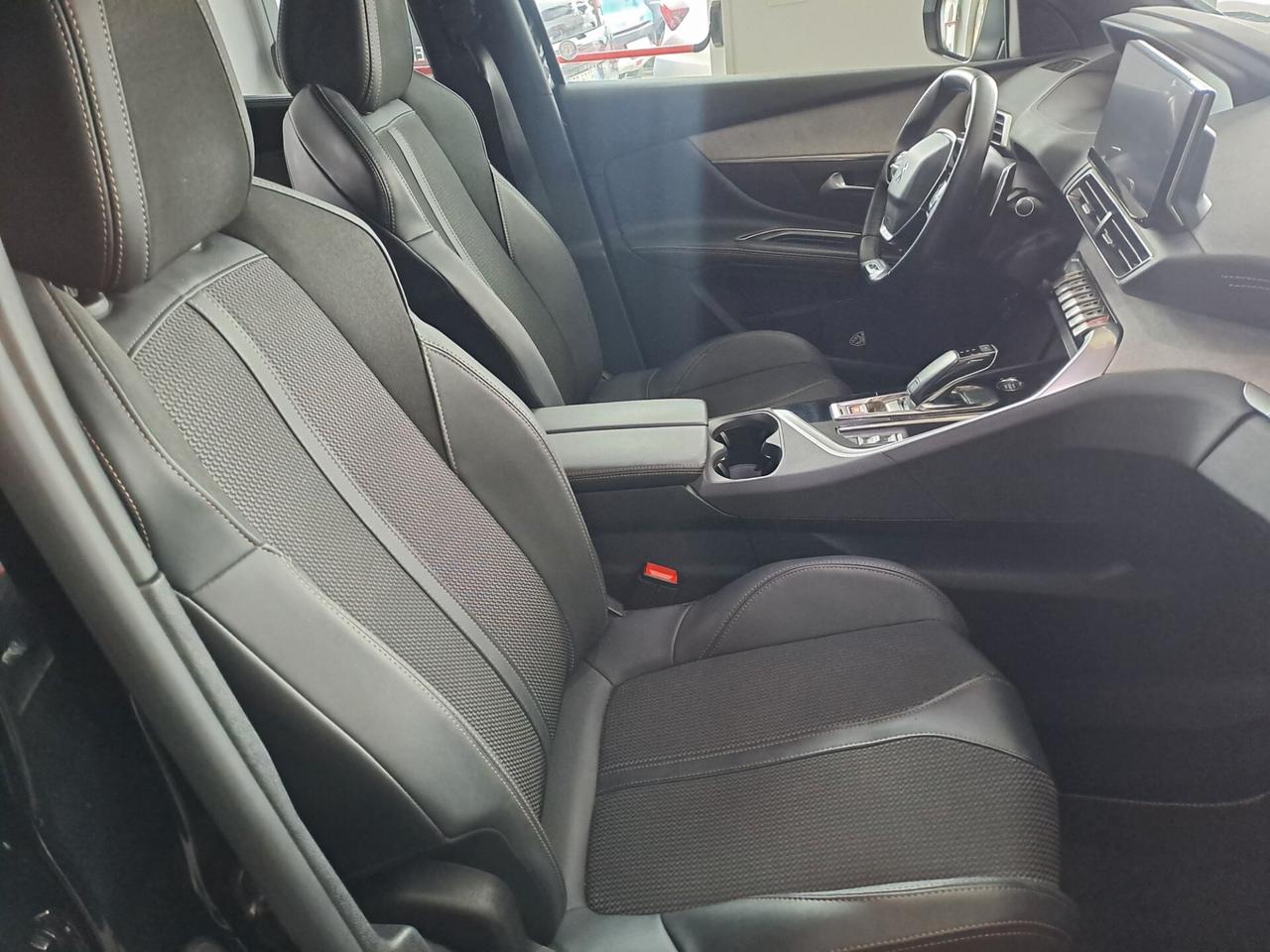 Peugeot 5008 blue HDi 180 EAT8 GT km 2023