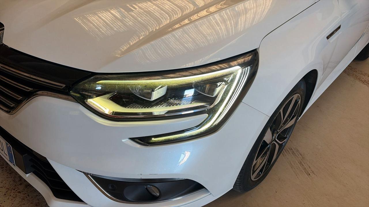 Renault Megane Mégane TCe 140 CV FAP Duel2