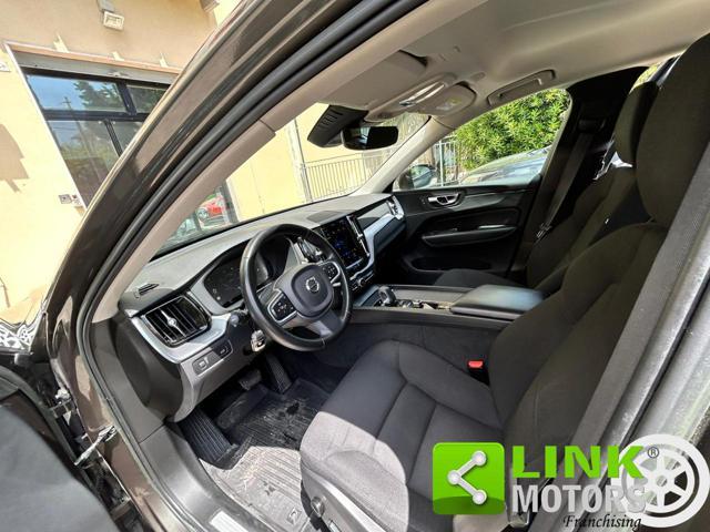 VOLVO XC60 Momentum pro MILD HYBRID B4