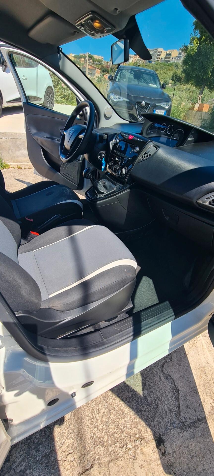 Lancia Ypsilon 1.3 MJT 16V 95 CV 5 porte 58.000 km