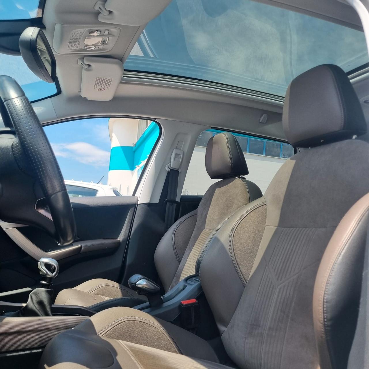 Peugeot 2008 1.6 e-HDi 115 CV Stop&Start Allure