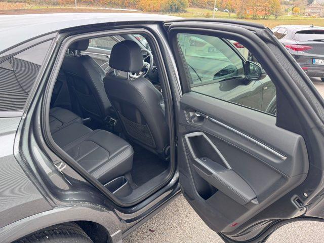 AUDI Q3 SPB 35 TDI Stronic Identity Black S-line SPORTBACK