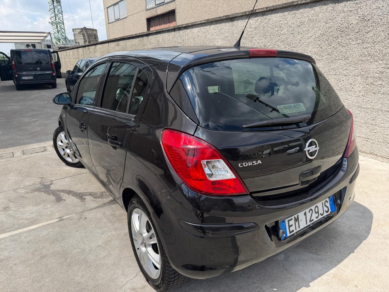 Opel Corsa 1.2 benzina-gpl originale valido 2032 euro5b