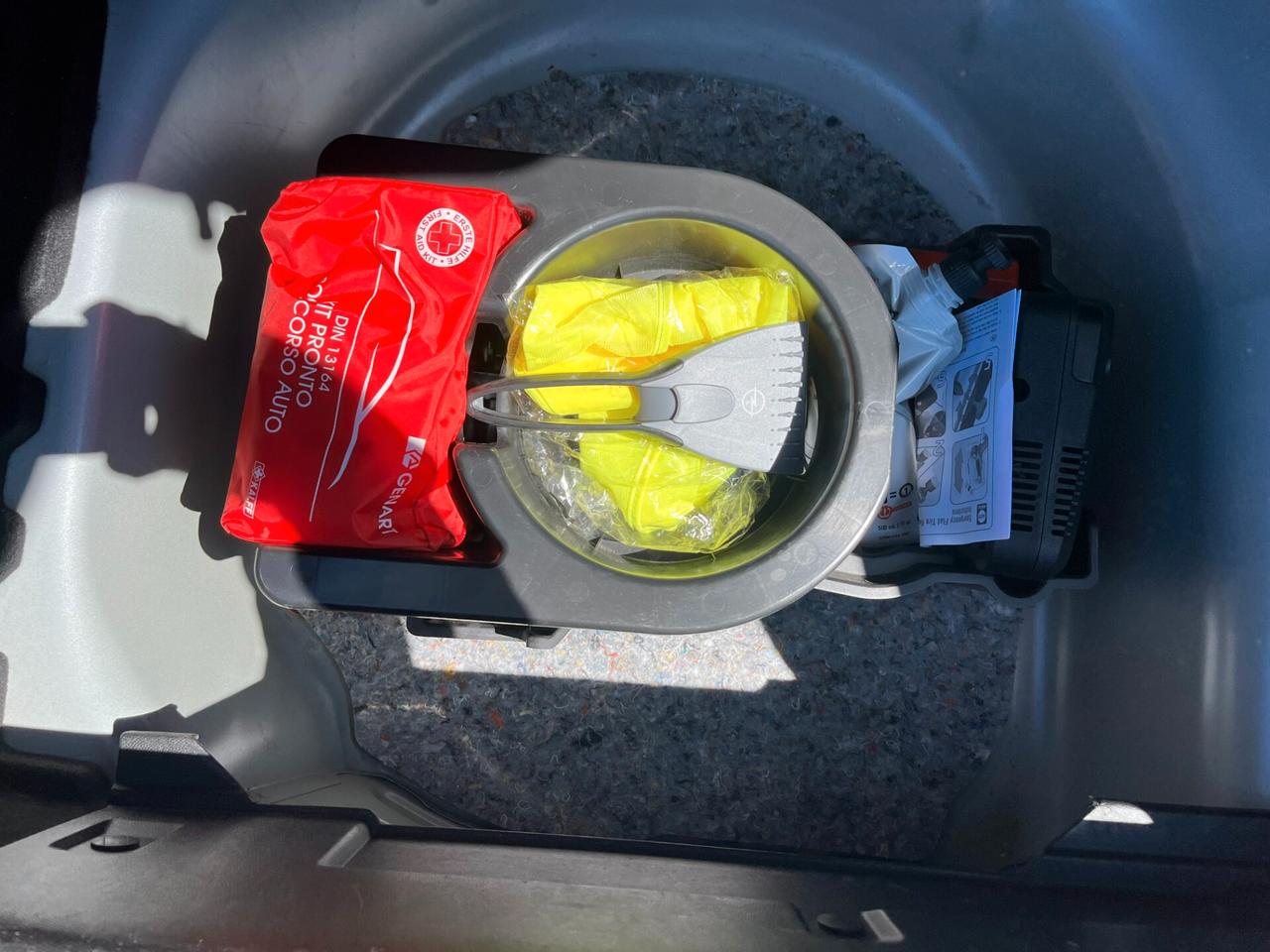 Opel Corsa 1.2 Edition ok neopatentati