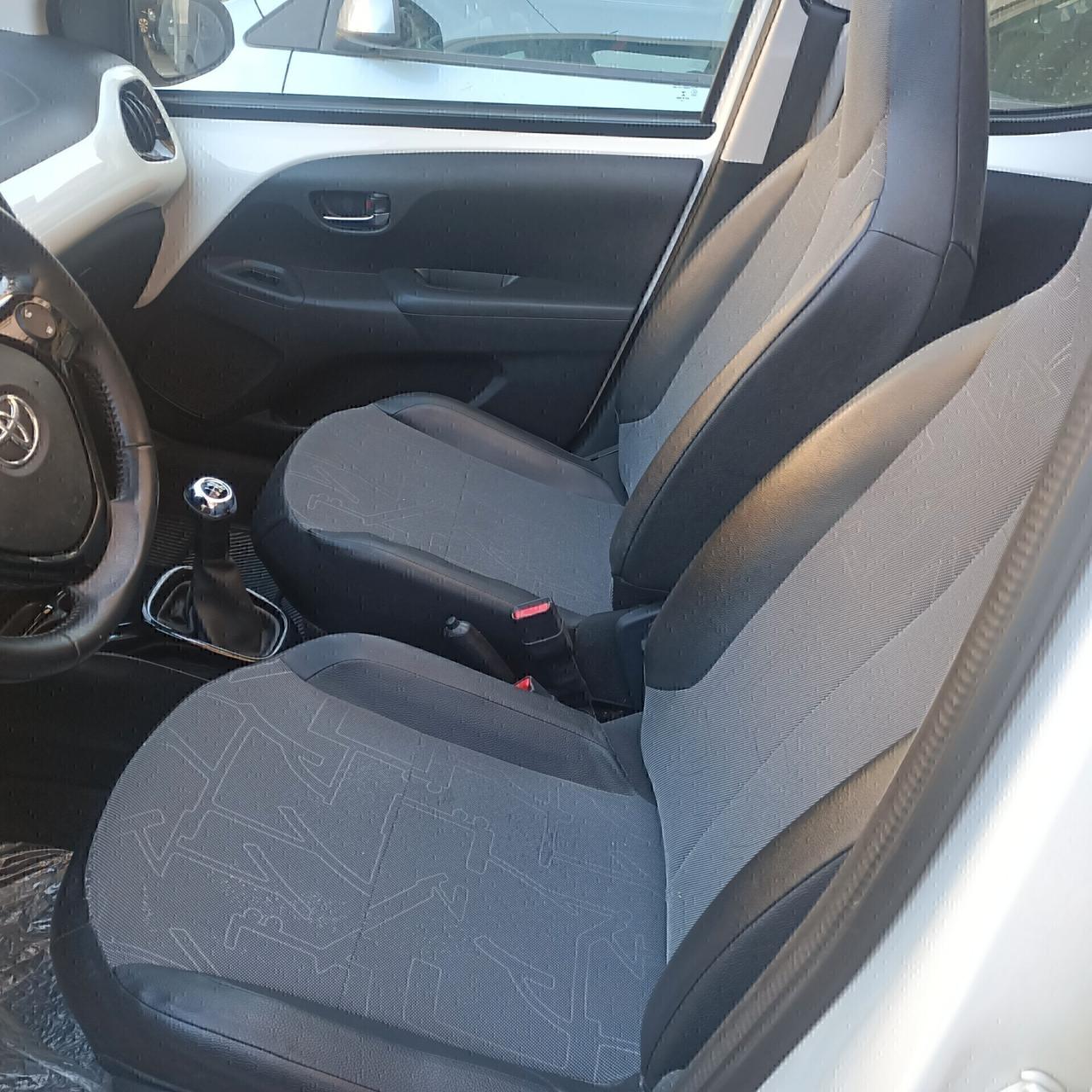 TOYOTA Aygo 2ª serie - 2016 KM SOLO 68000 CABRIO PREZZO RIBASSATO