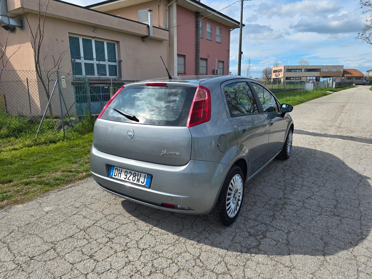 FIAT GRANDE PUNTO 1.2 BENZINA con GARANZIA NEOPATENTATI