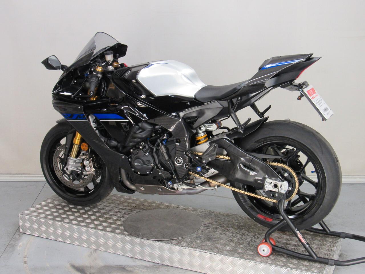 Yamaha YZF-R1M M