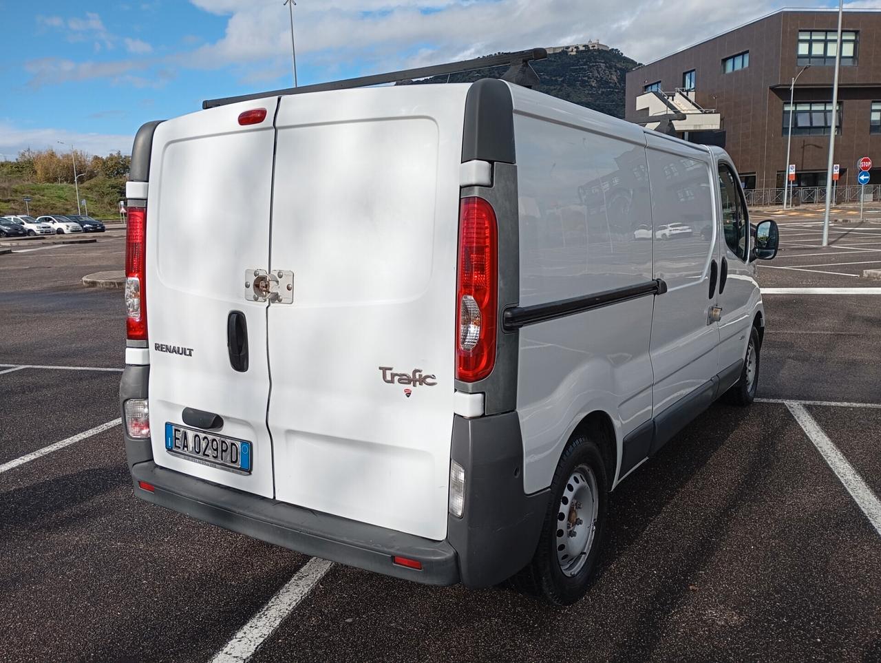 Renault Trafic T29 2.0 dCi/115 PL-TA Furgone