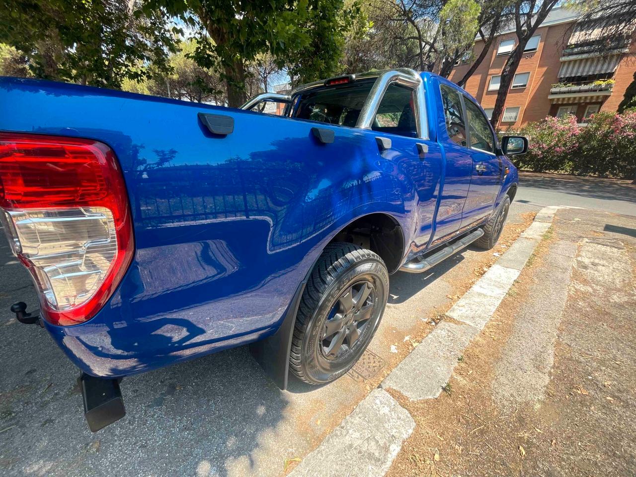 Ford Ranger 2.2 TDCi Super Cab XL GANCIO TRAINO
