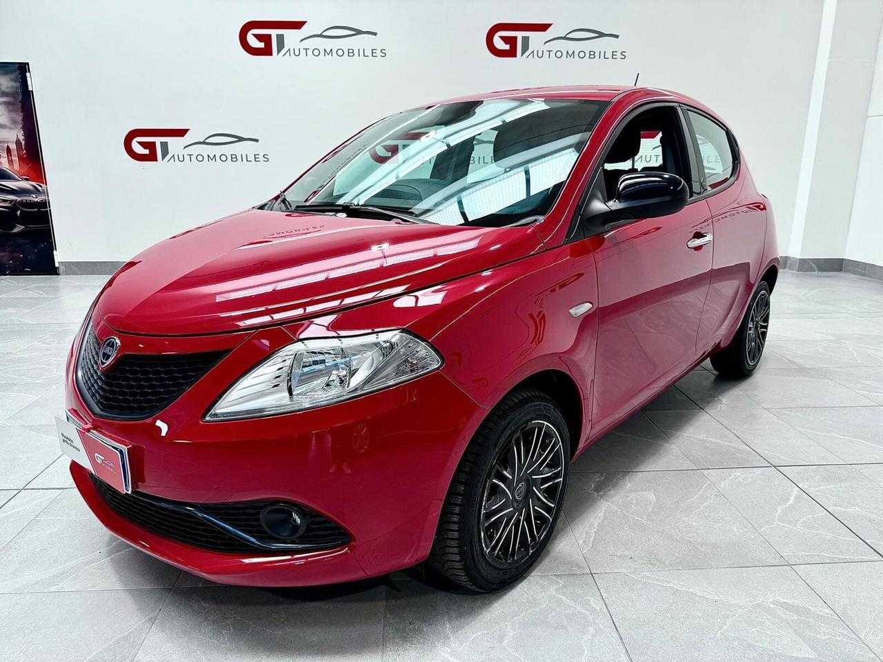 Lancia Ypsilon 1.0 FireFly 5 porte S&S Hybrid Ecochic Gold