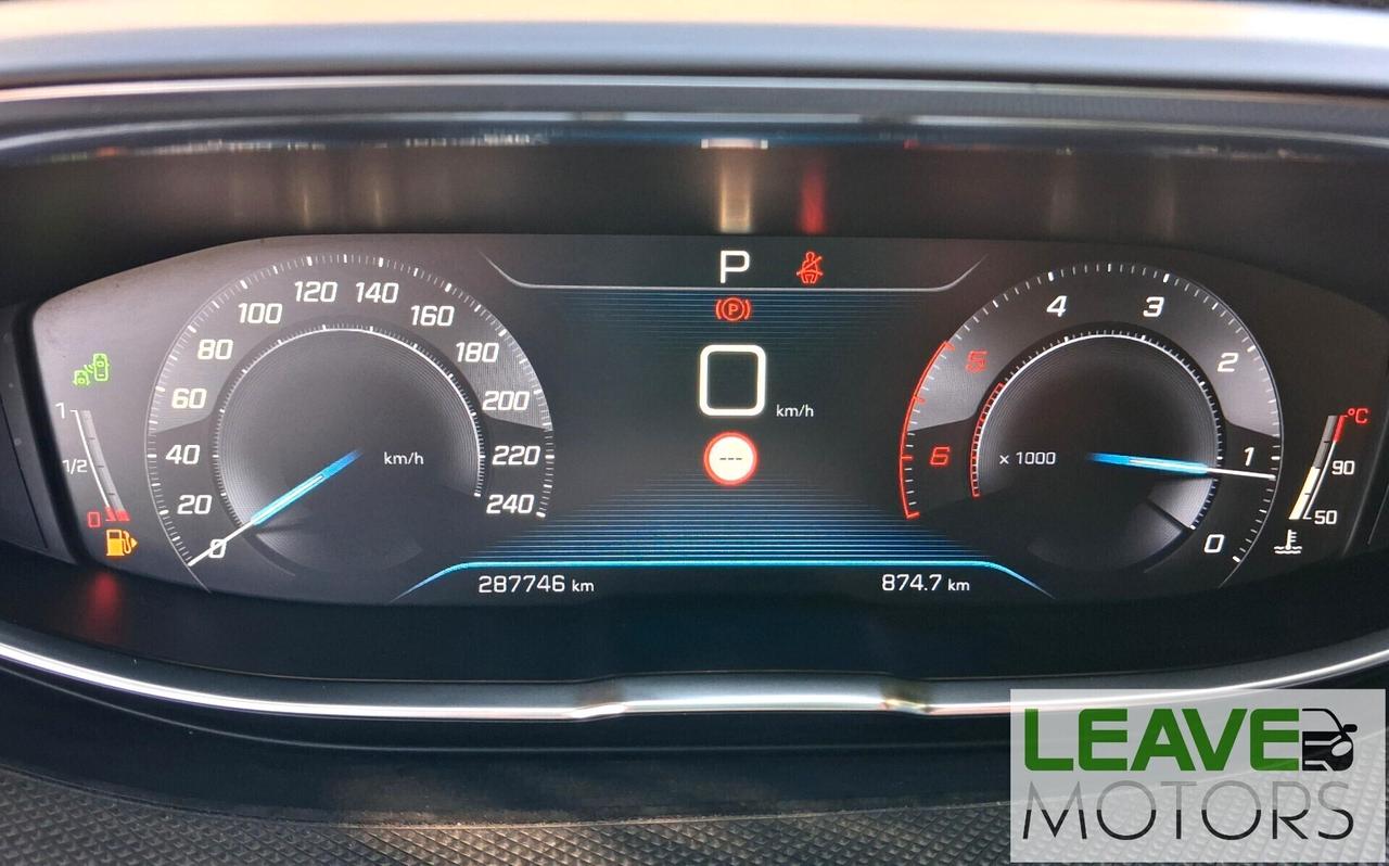 Peugeot 5008 HDi 130cv EAT8 (M1541)