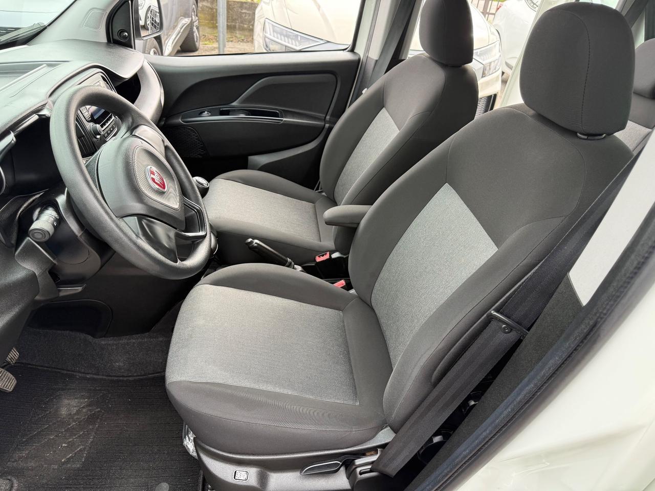 Fiat Doblo Combi N1 Autocarro 5 POSTI