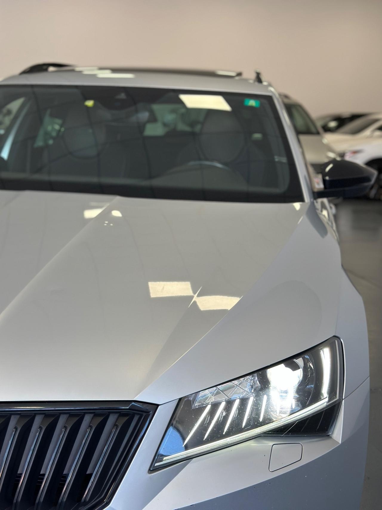 Skoda Superb 2.0 TDI 190 CV SCR DSG 4x4 Wagon SportLine