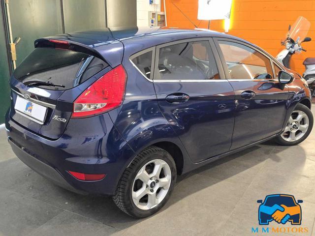 FORD Fiesta + 1.6 TDCi 95CV 5 porte