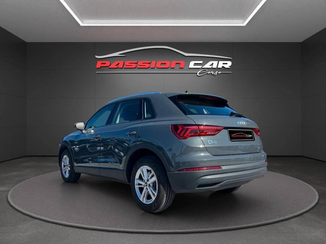 Audi Q3 45 1.4 tfsi e Business s-tronic