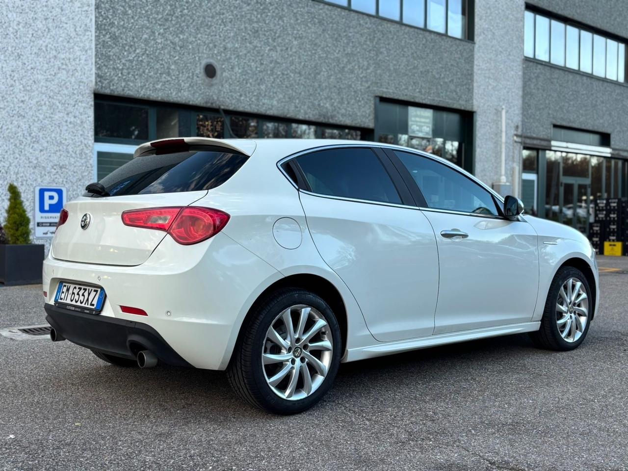 Alfa Romeo Giulietta 2.0 JTDm-2 140 CV Distinctive