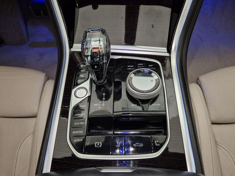 BMW Serie 8 G14 2018 Cabrio Diesel 840d Cabrio xdrive Individual Composition MSport a